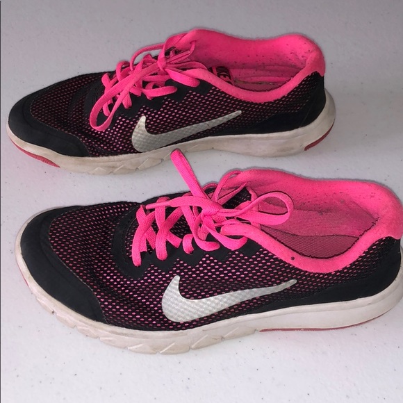 Nike Flex Experience RN 4 - Size 4Y. - Picture 6 of 7